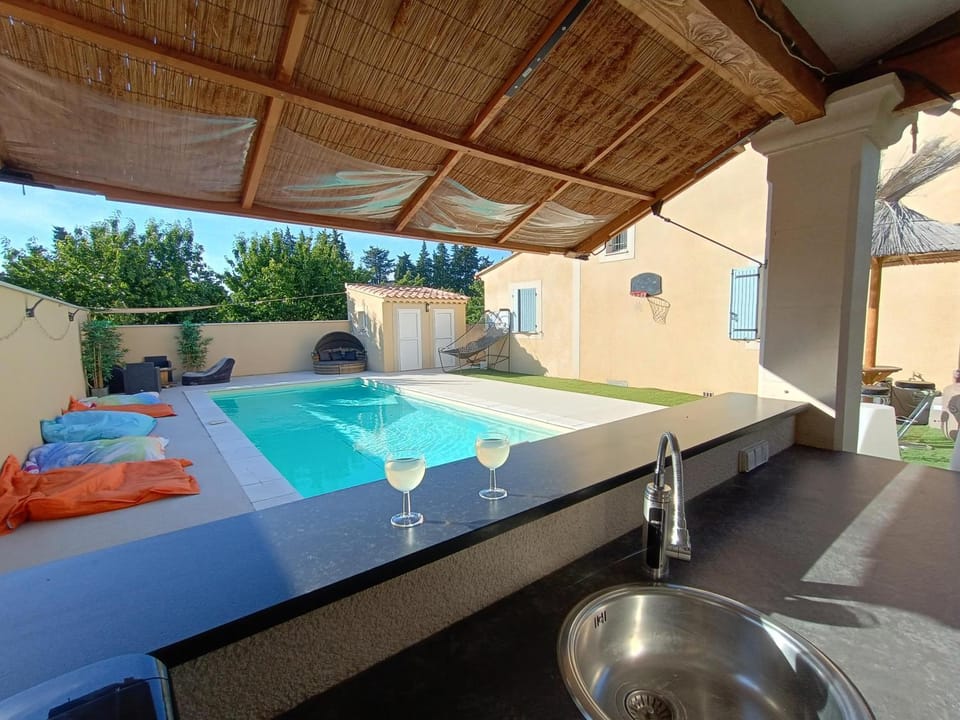 Lounge or bar, Swimming pool