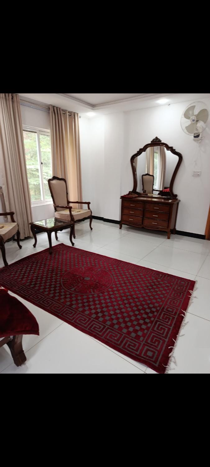 Bed, Living room, Photo of the whole room, Seating area, Bedroom