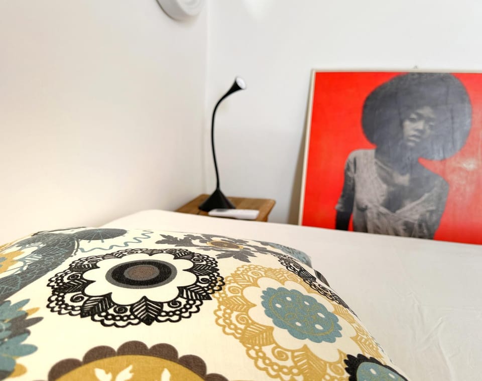 Bed, Photo of the whole room, Decorative detail, Bedroom