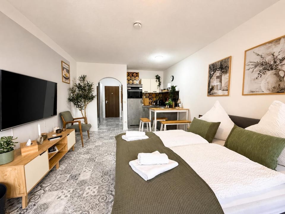 Living room, Bedroom, kitchen