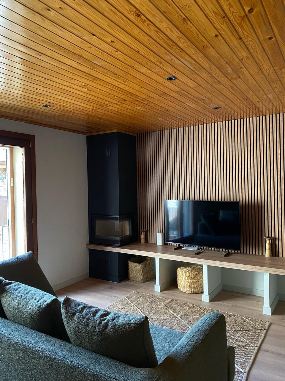 TV and multimedia, Living room
