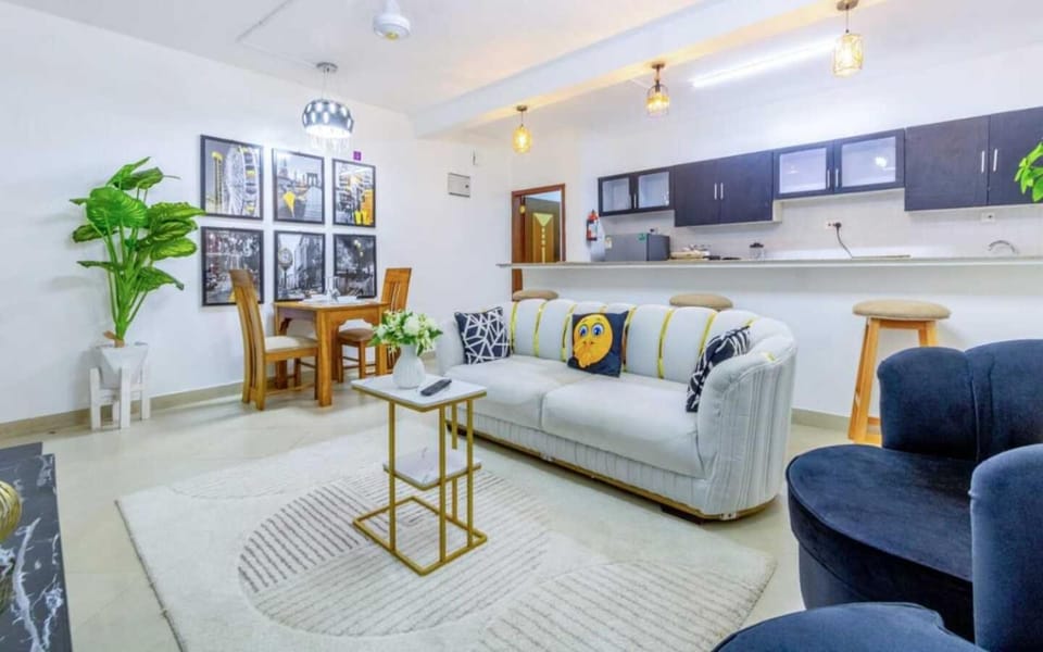BAHARI MOJA NYALI-5mins walk to beach, Swimming pool, Air-conditioning Apartment in Mombasa County