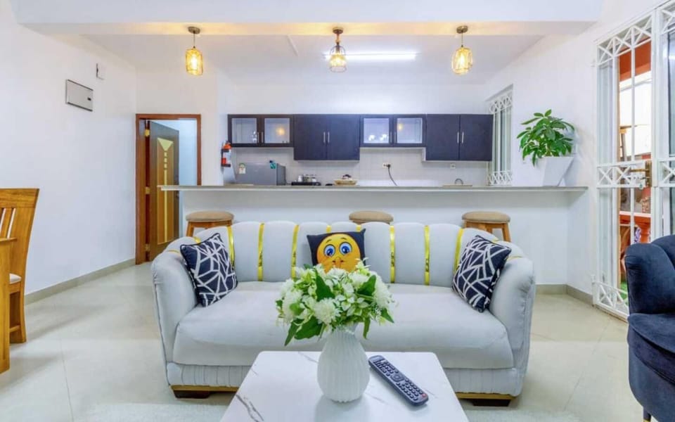 BAHARI MOJA NYALI-5mins walk to beach, Swimming pool, Air-conditioning Apartment in Mombasa County