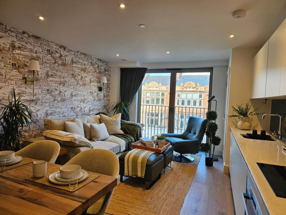 Modern Studio Near London Apartment in Kingston upon Thames