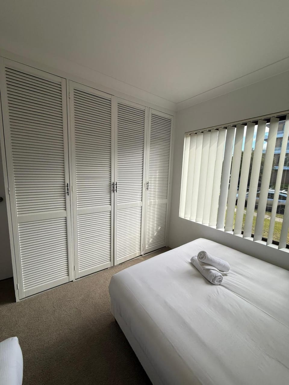 Bed, Bedroom, flat iron