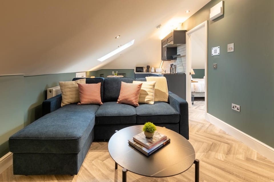 The Fox Pub & Inn Apartment in Southall