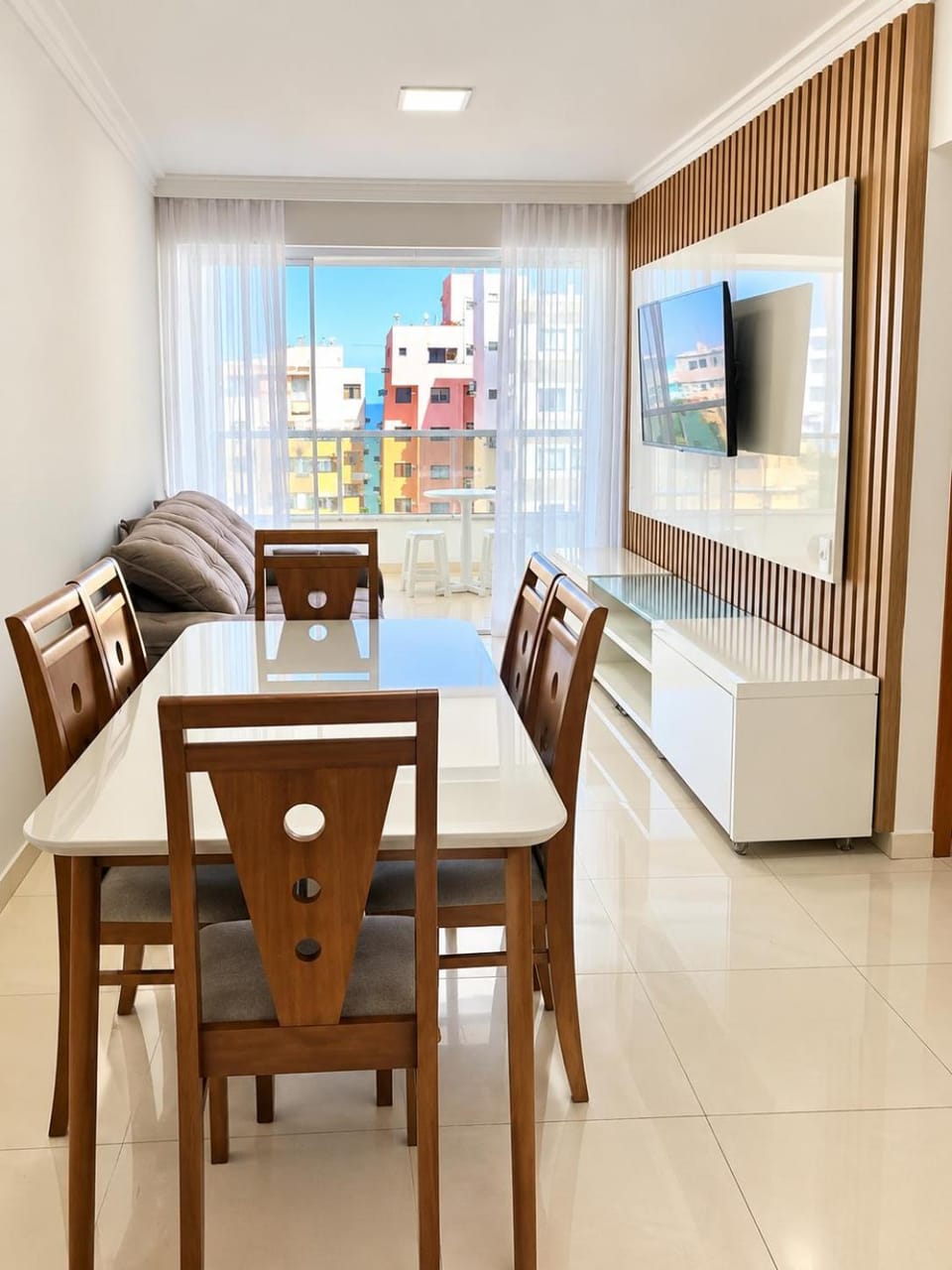 TV and multimedia, Living room, Seating area, Dining area, Evening entertainment