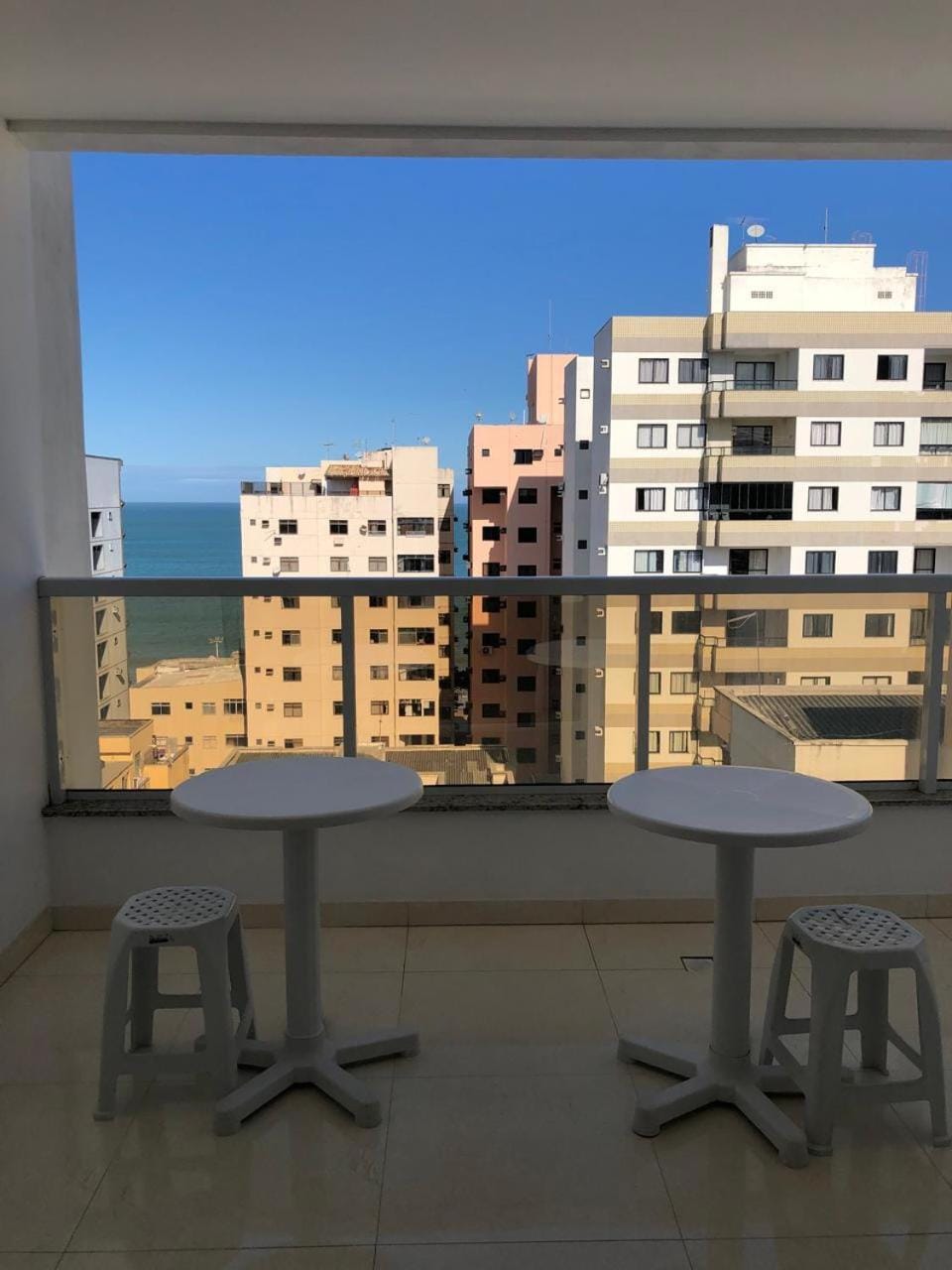 Apartamento para temporada na Praia do Morro- Ed Viena Apartment in Guarapari