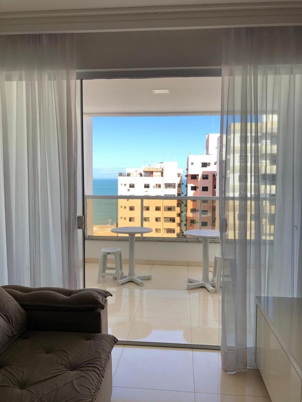 Apartamento para temporada na Praia do Morro- Ed Viena Apartment in Guarapari