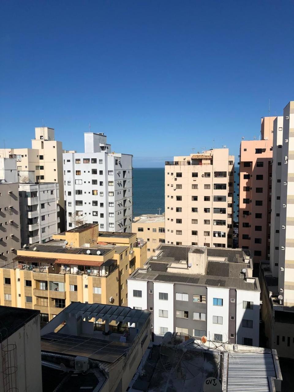 Apartamento para temporada na Praia do Morro- Ed Viena Apartment in Guarapari