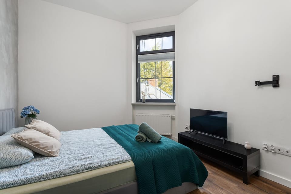 TV and multimedia, Bedroom, internet