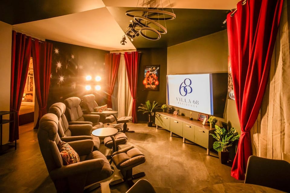 TV and multimedia, Living room, Seating area