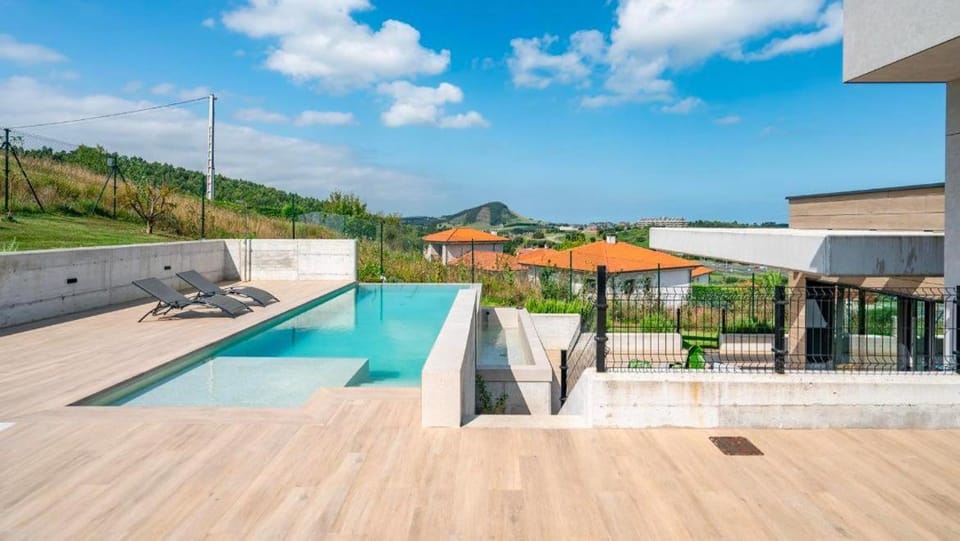 Villa Hoshi Villa in Cantabria