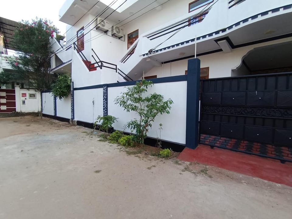 Sajee Residence Trincomalee Bed and Breakfast in Sri Lanka