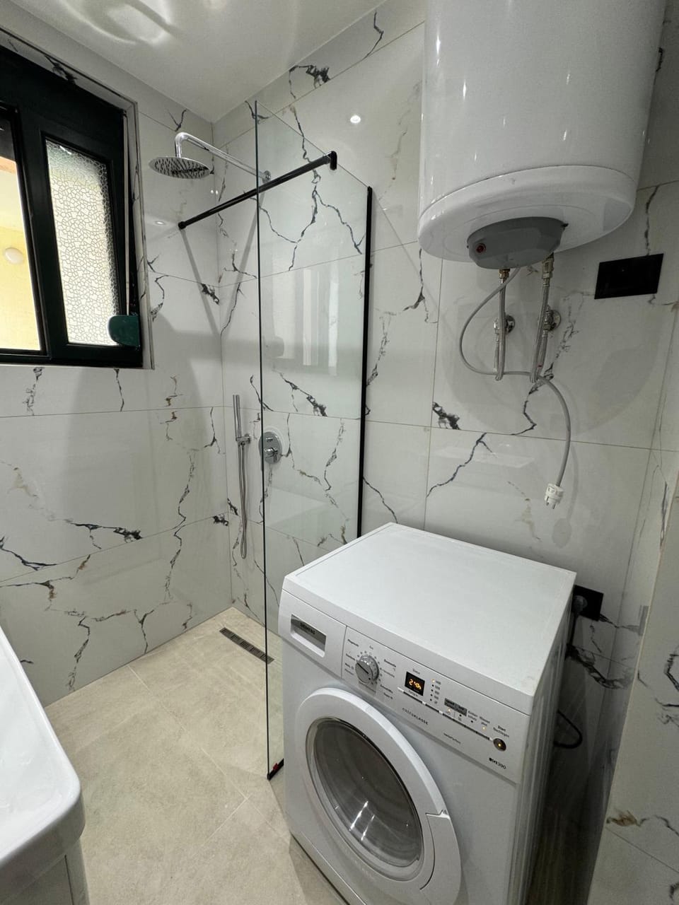 Shower, Bathroom, towels, washing machine