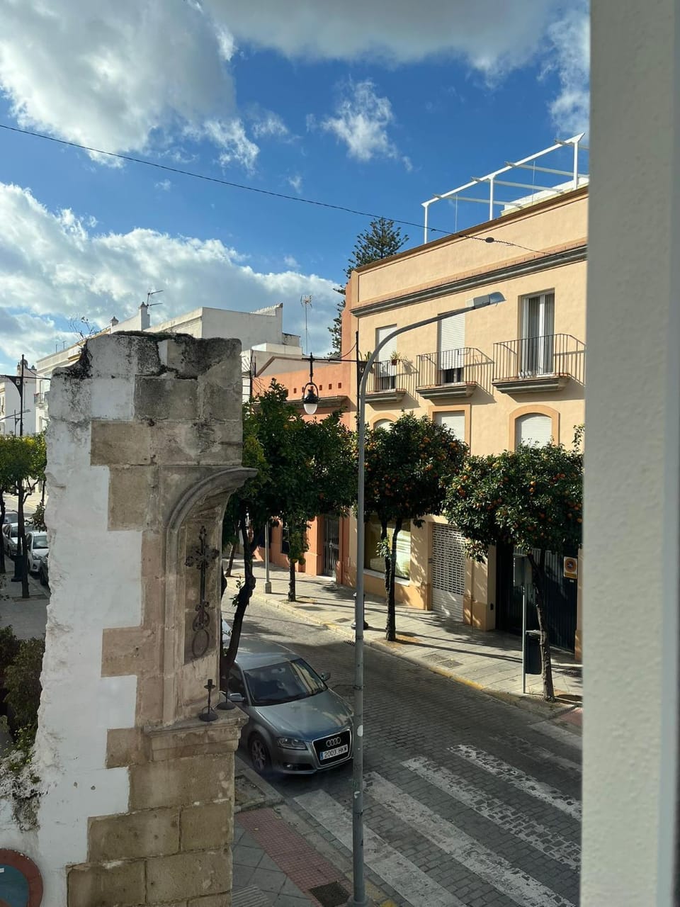 Balcony/Terrace, Street view