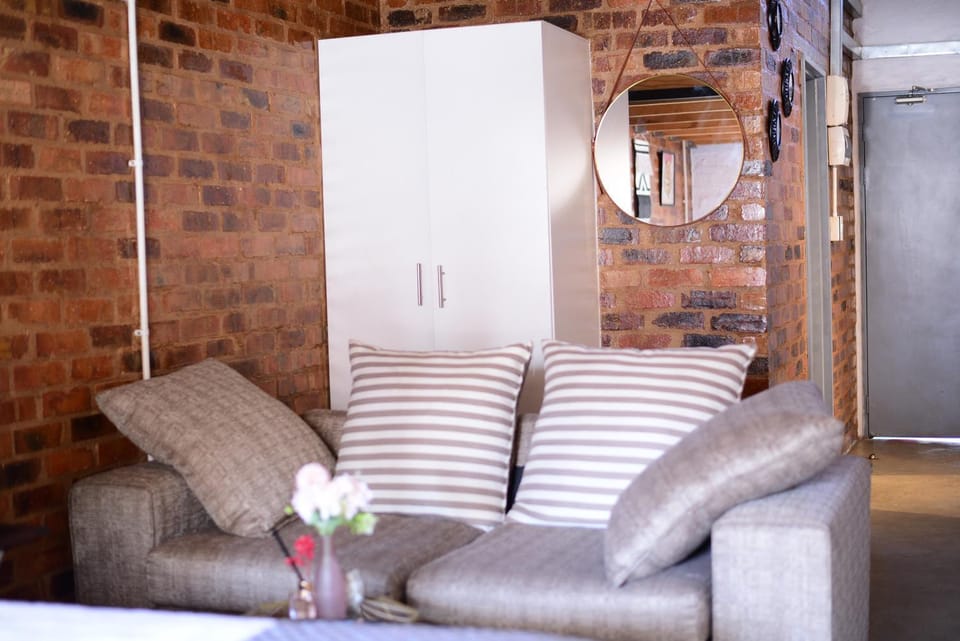 Coziness in Maboneng Apartment in Johannesburg