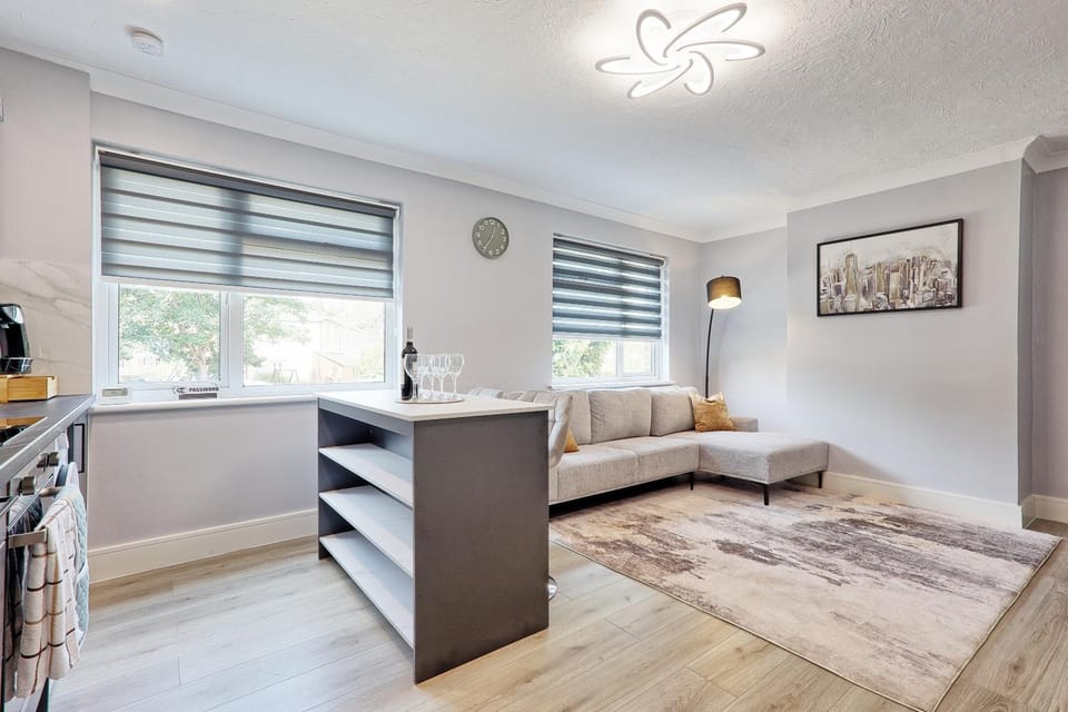 Kitchen or kitchenette, Living room, Photo of the whole room, Seating area, Dining area