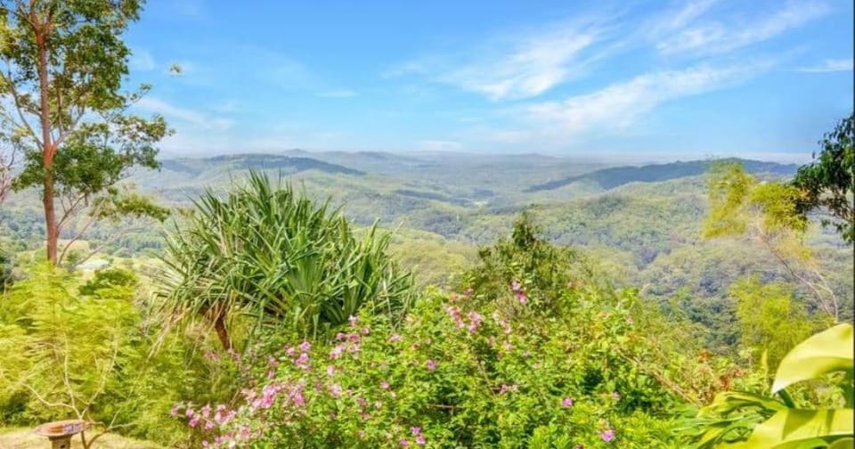 Maleny-Montville Cottages #2, 2 bed with ocean views Chalet in Balmoral Ridge