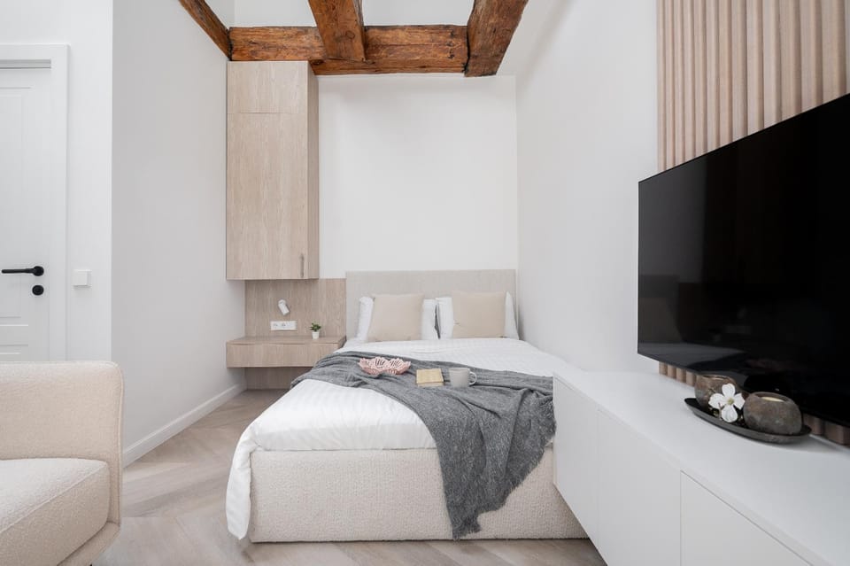 Bed, Living room, Photo of the whole room