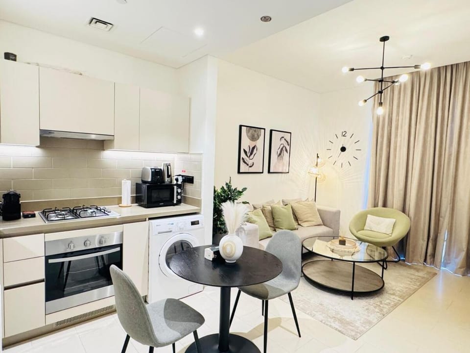 Cozy 1br in Sobha Creek Vistas Creek Sea View Apartment in Dubai