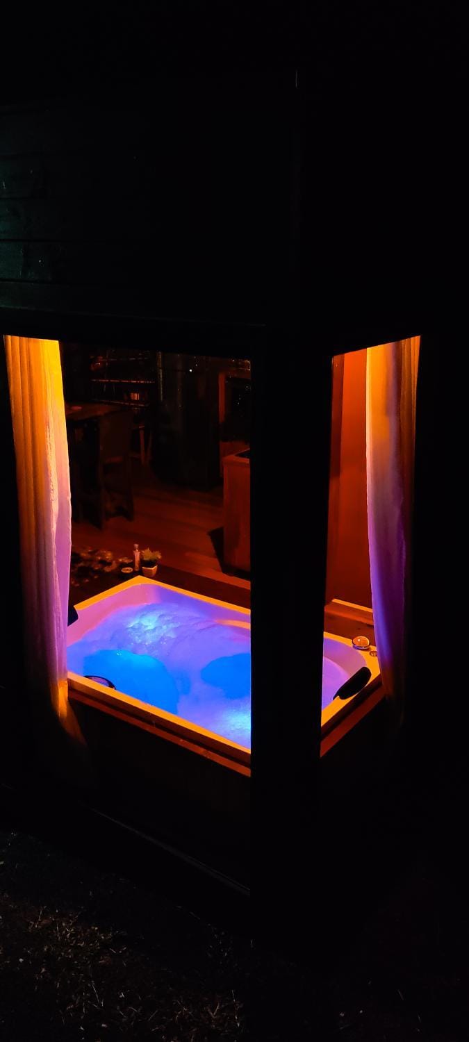 Night, Hot Tub, Hot Tub