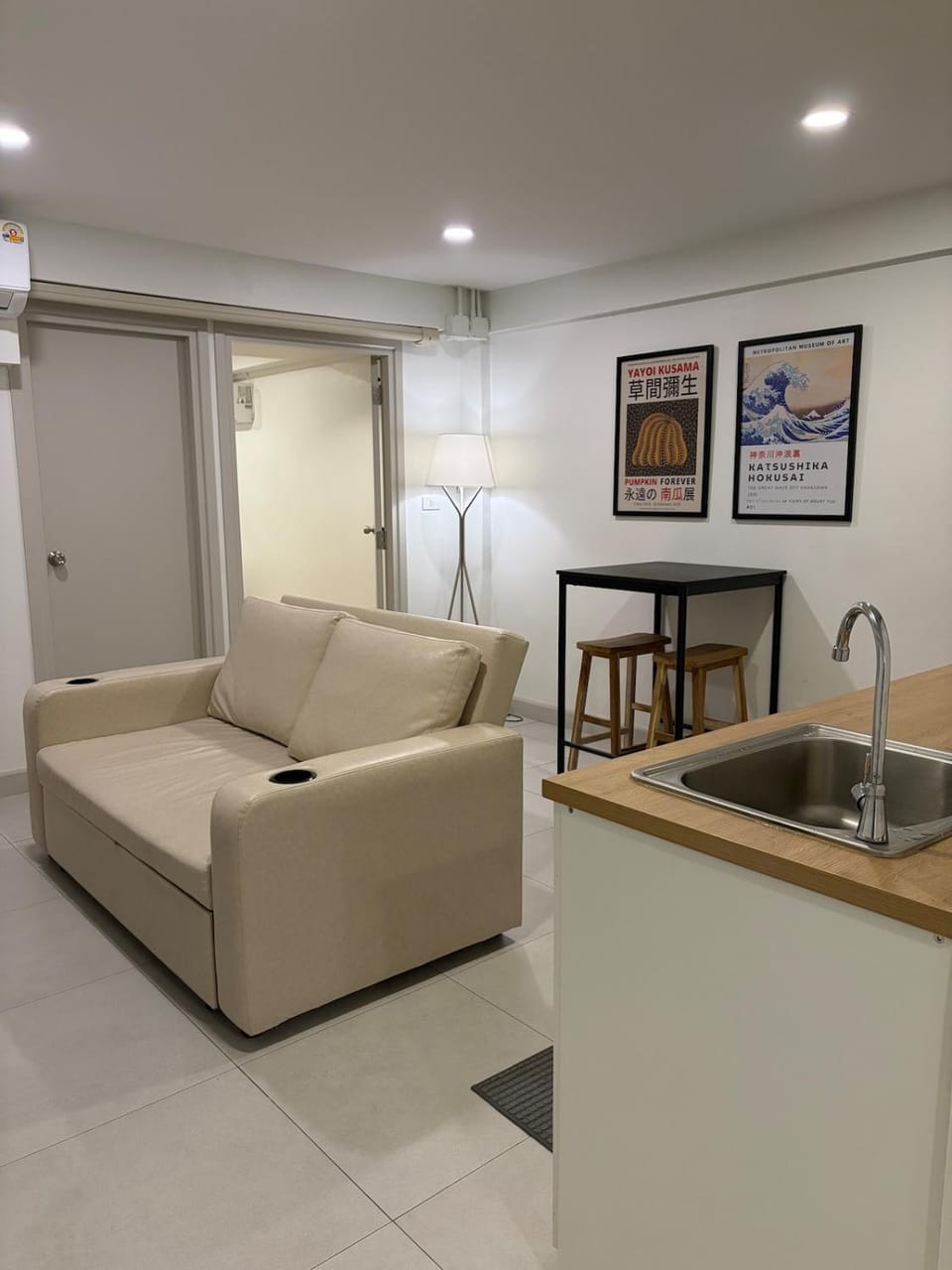 Kitchen or kitchenette, Living room, Seating area