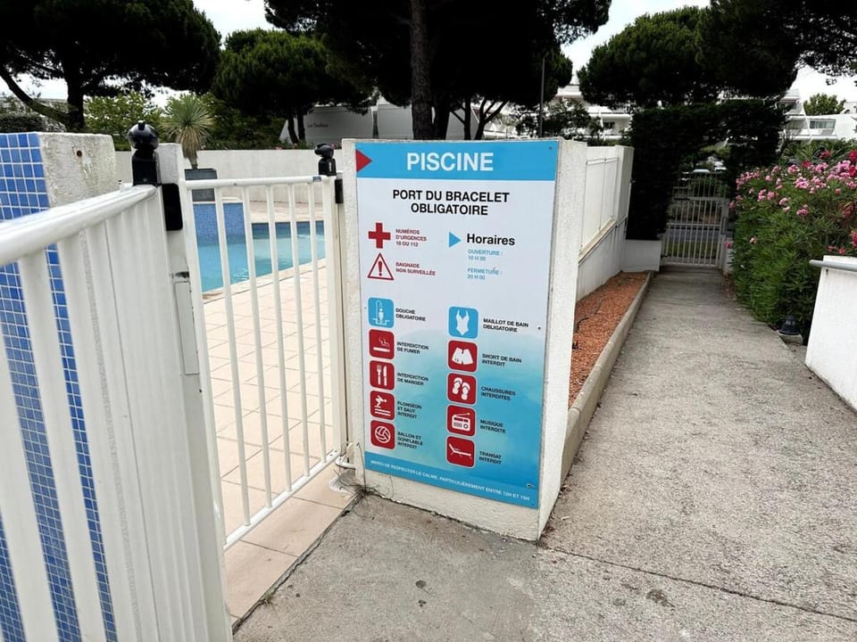 Logo/Certificate/Sign