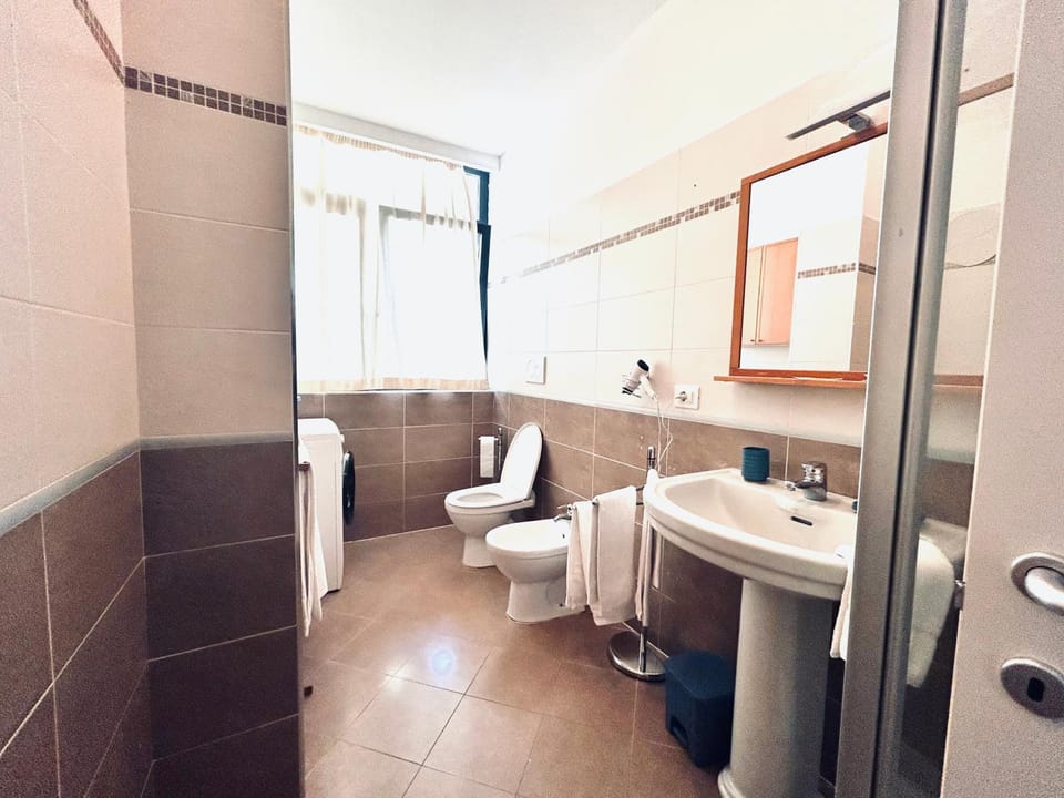 Shower, Toilet, Bathroom, bidet