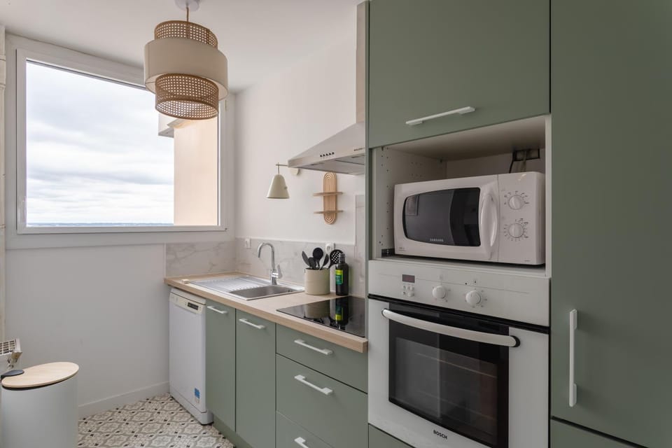 Kitchen or kitchenette, stove
