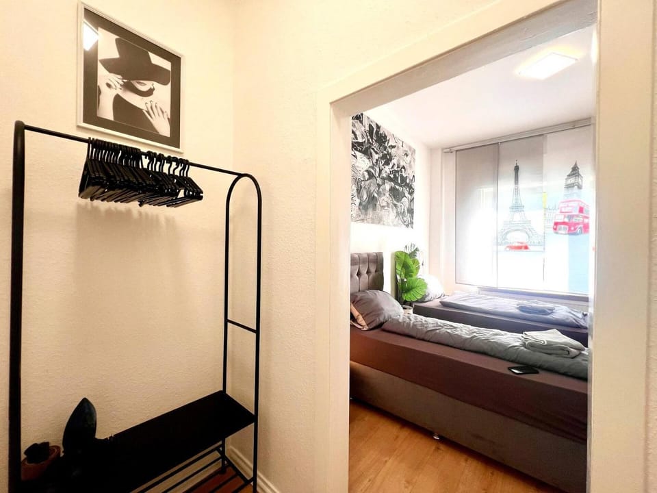 Bed, Bedroom, wardrobe, acessibility