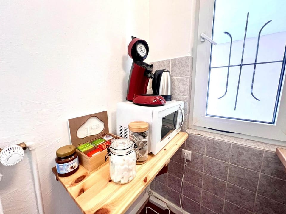 Coffee/tea facilities, Kitchen or kitchenette, Food and drinks, Food, minibar, stove, toaster