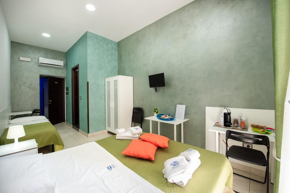 Napolì 2 Affittacamere Bed and Breakfast in Naples