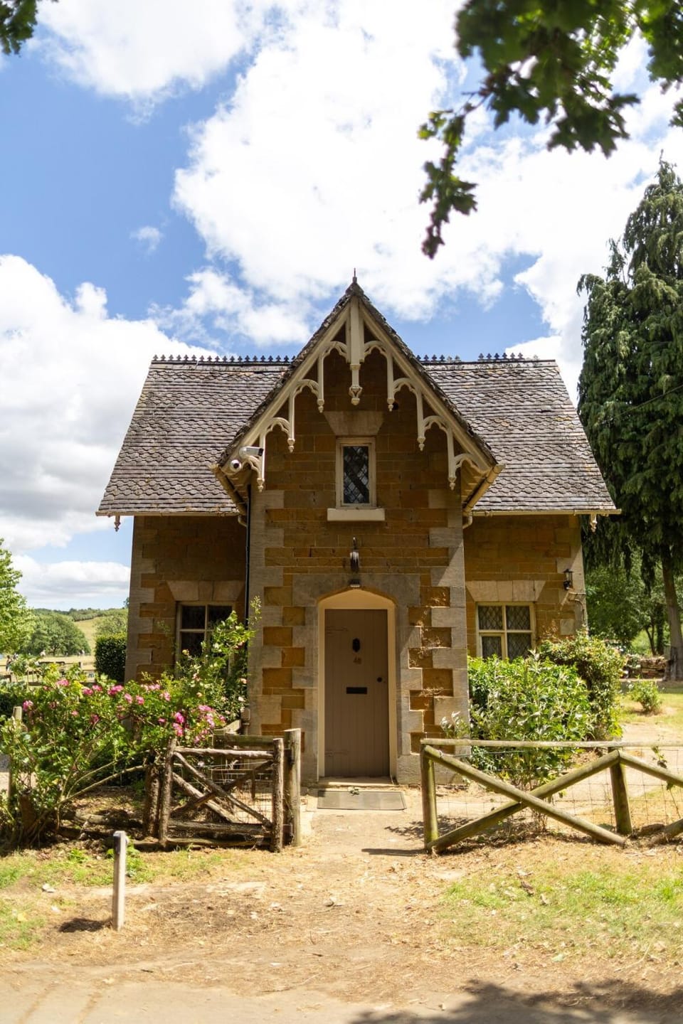 Gate Lodge - Sleeps 4 - Near Belvoir Castle House in South Kesteven District