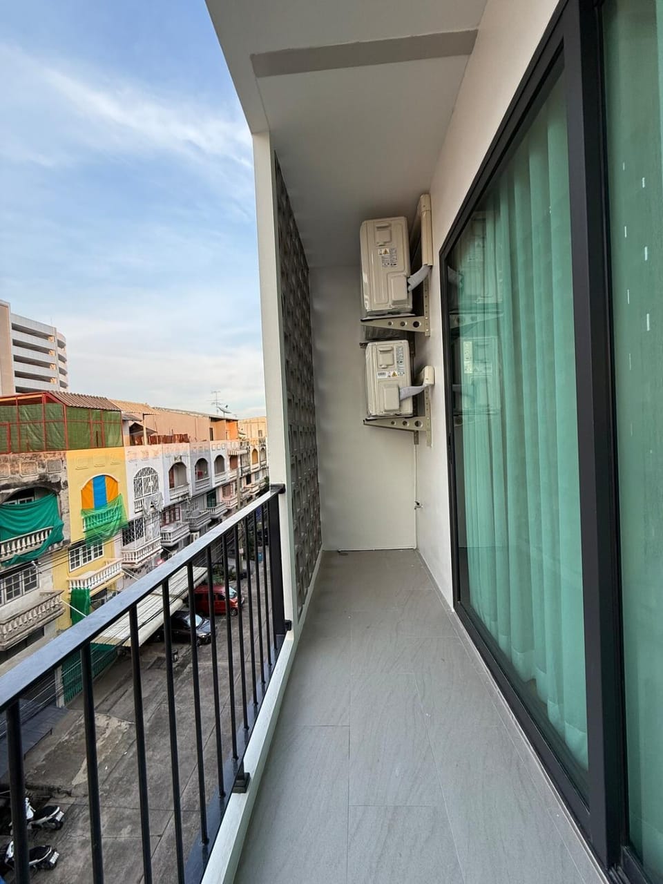 View (from property/room), Balcony/Terrace, air conditioner