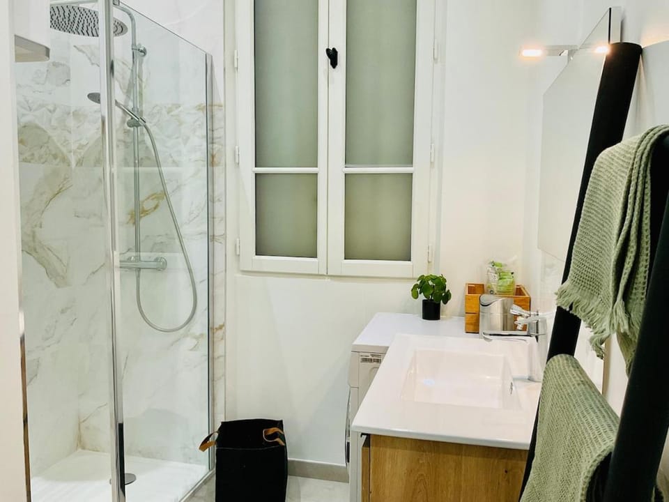 Appartement cosy et familial Paris Apartment in Clichy