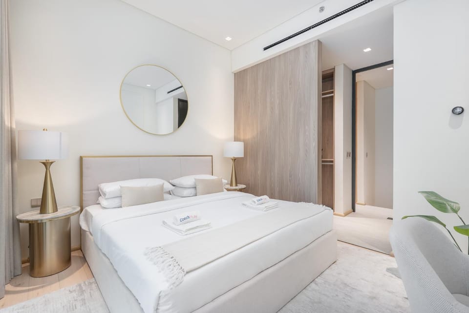 Bed, Photo of the whole room, Bedroom, towels, wardrobe