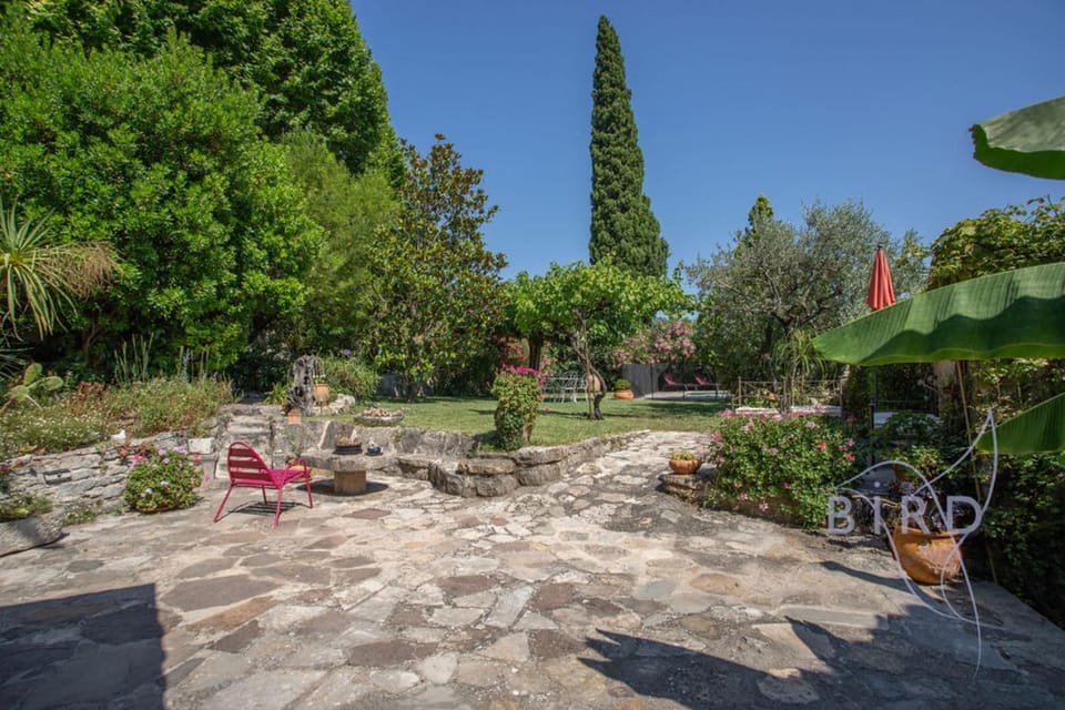 Sumptuous Provencal farmhouse at the foot of the village of Fayence Villa in Fayence