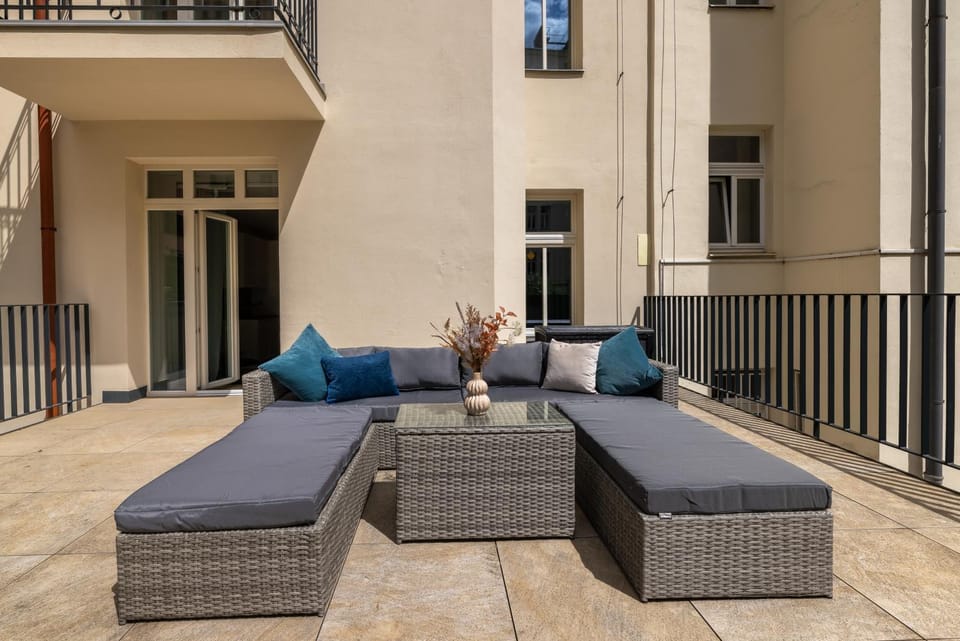 Property building, Balcony/Terrace