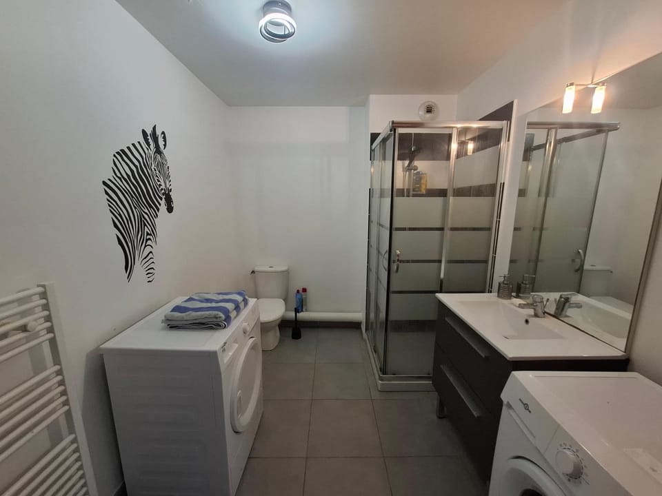 Bel appartement - Grande Terrasse - Parking Apartment in Auvergne-Rhône-Alpes