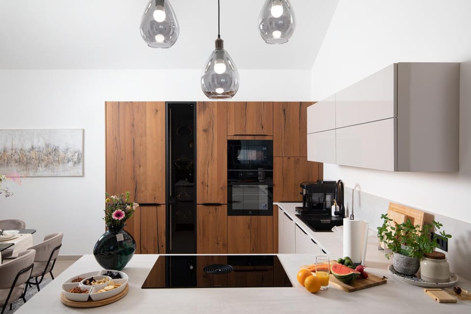 Kitchen or kitchenette, Food and drinks, Food, oven, stove