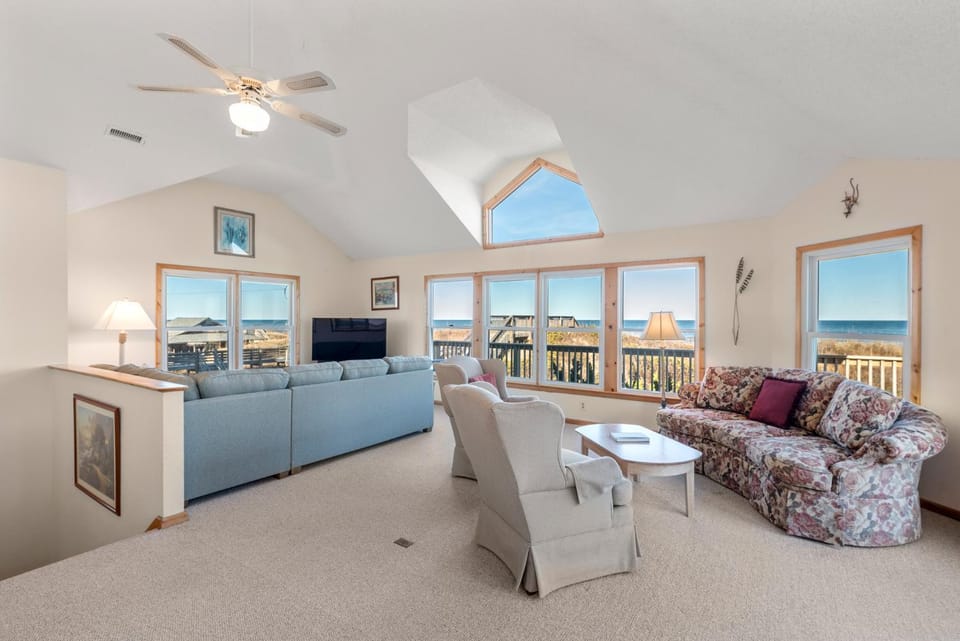 Surfers Watch House in Nags Head