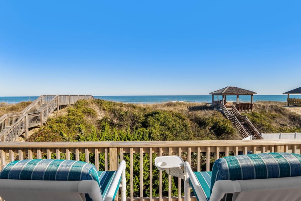 Surfers Watch House in Nags Head