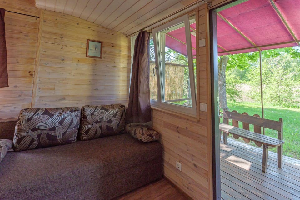 Patio, Day, Balcony/Terrace, Seating area