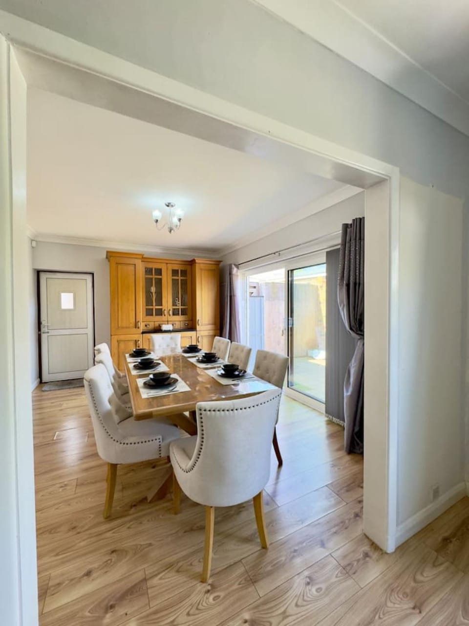 Seating area, Dining area