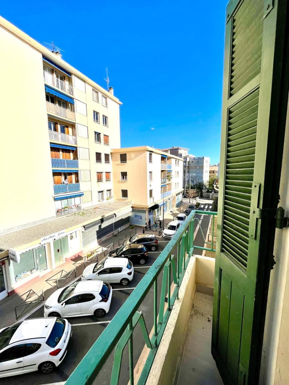 T2 Bleu Mer - Centre ville , Climatisé , 5 min de la plage et à 250m de la gare Apartment in Antibes
