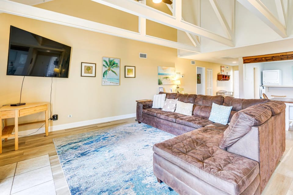 Pool Access + Pet Friendly: Condo in Hilton Head House in Hilton Head Island