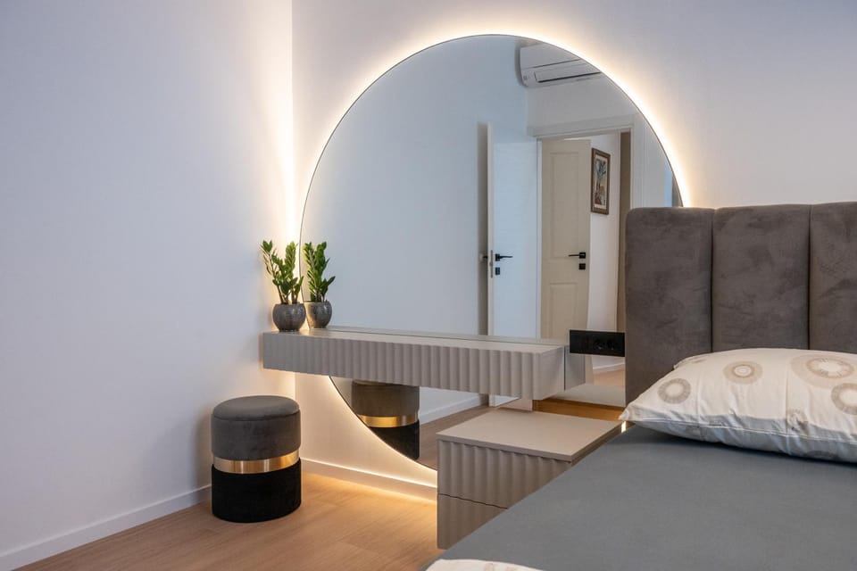 Bed, Bedroom, air conditioner