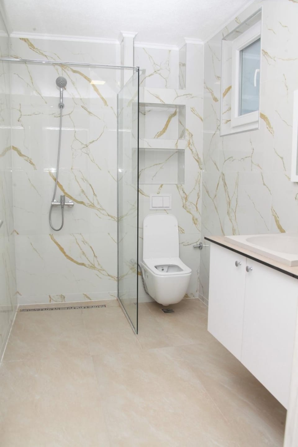 Shower, Toilet, Bathroom