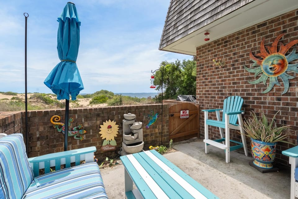 The Mermaid Lounge House in Nags Head